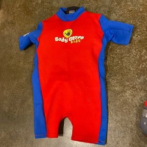 Body Glove kids shorty